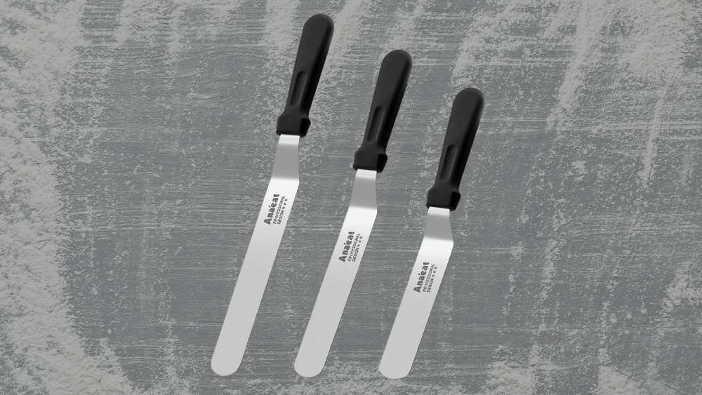 Professional angled offset icing spatulas