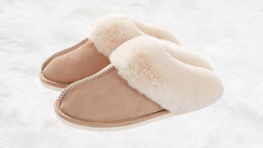 Slip-on house slippers