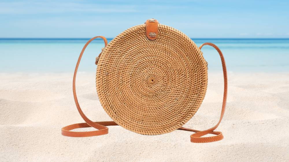 Round woven rattan summer bag