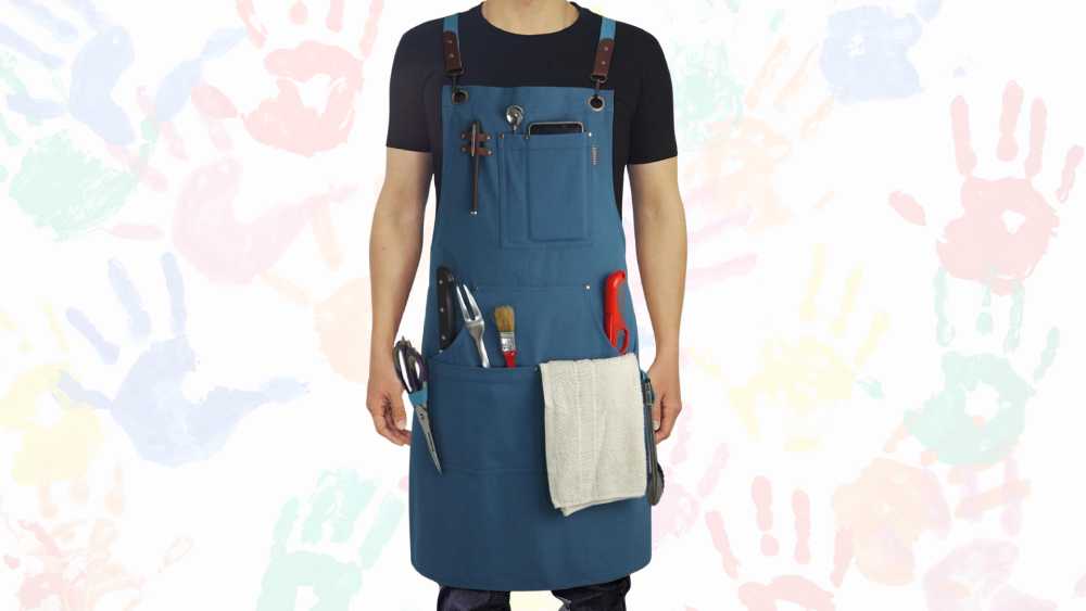 Crafting apron with multiple handy pockets