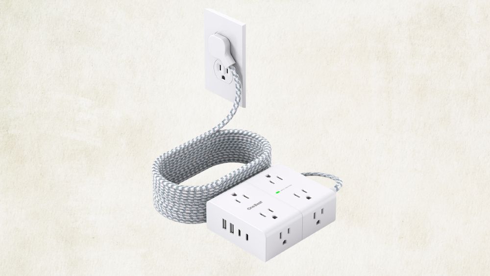 Ultra-thin extension cord with USB outlets