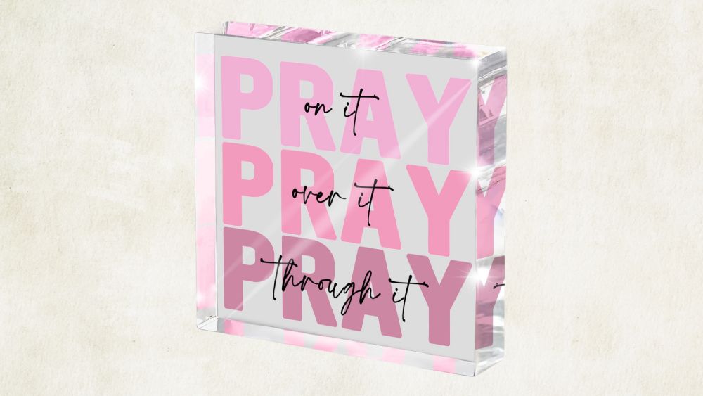 Inspirational decor with uplifting motivational quotes