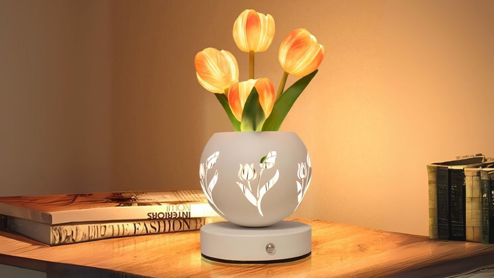 Tulips flower lamp with gentle lighting
